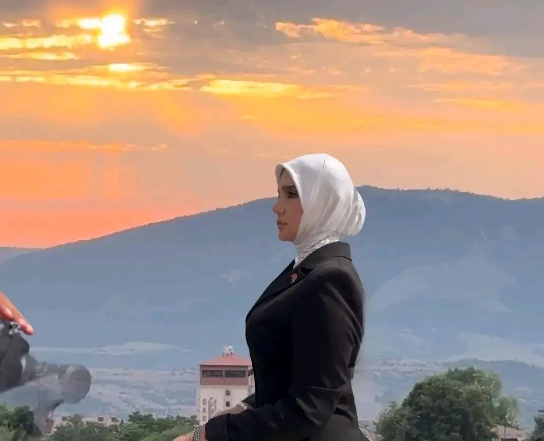 Xuraman Muradova: Uzaqlarda Sevdamsan...
