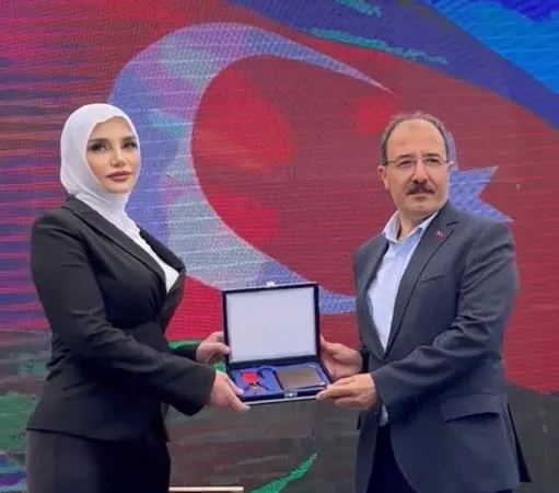 “Türk Dünyasının Onur- Şeref” medalına layiq görülən yazıçı Xuraman Muradova