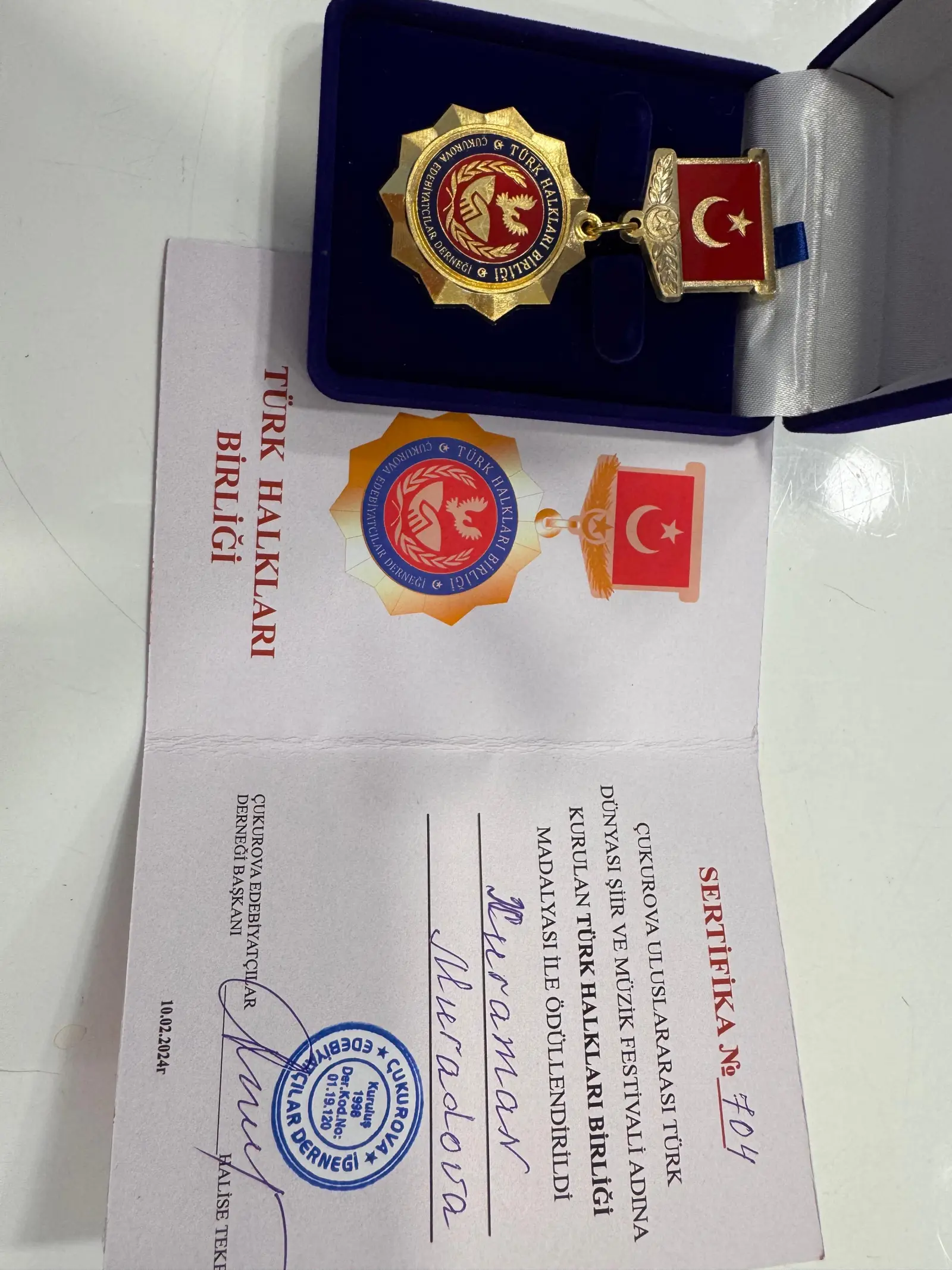 Xuraman Muradovaya “TÜRK XALQLARININ BİRLİYİ” medalı təqdim edildi.